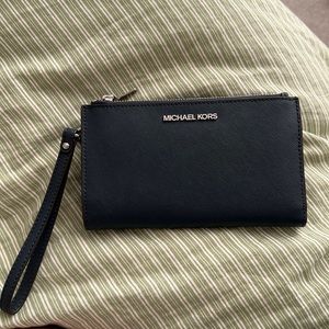 Michael Kors Wristlet Wallet